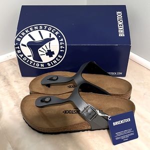 Brand new, never worn Birkenstock “Gizeh” sandals